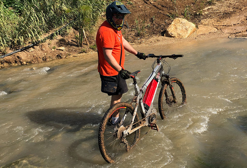 Off-road tests of the second prototype of Avial e-bike